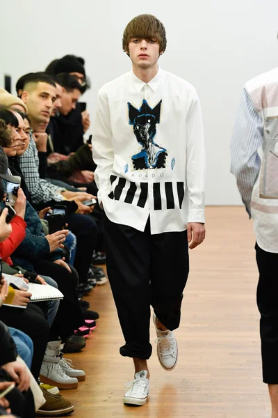 Look 29